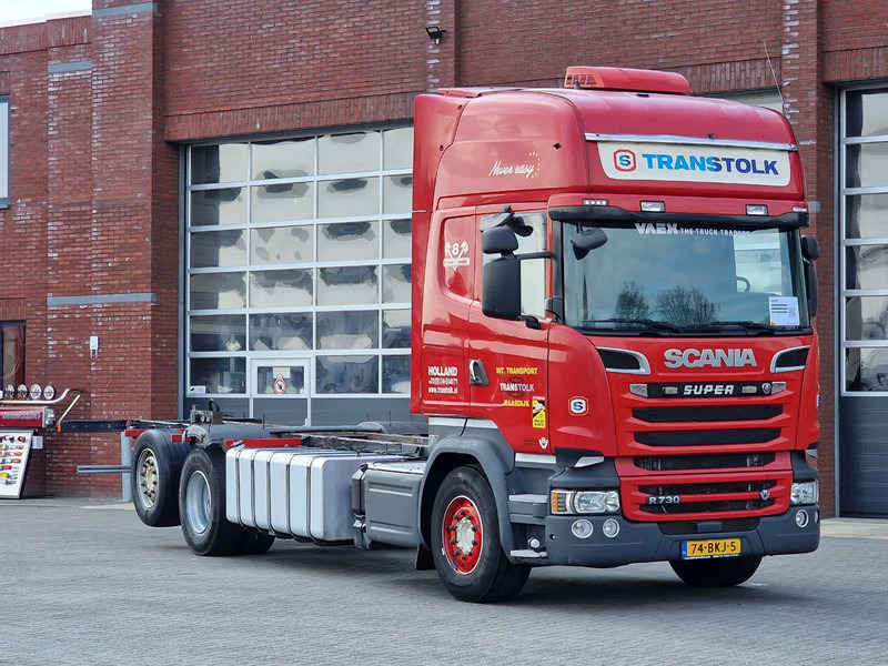 Scania R730 Topline 6x2*4 - Retarder - King of the Road - Night clima - Steering axle - Leather - Camião chassi: foto 1 Scania R730 Topline 6x2*4 - Retarder - King of the Road - Night clima - Steering axle - Leather - Camião chassi: foto 1