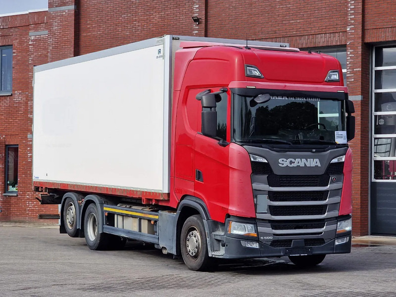 Scania S500 NGS Highline 6x2 - BDF - Full air - Loadlift - Box - Navi - Retarder - Camião transportador de contêineres/ Caixa móvel: foto 1 Scania S500 NGS Highline 6x2 - BDF - Full air - Loadlift - Box - Navi - Retarder - Camião transportador de contêineres/ Caixa móvel: foto 1