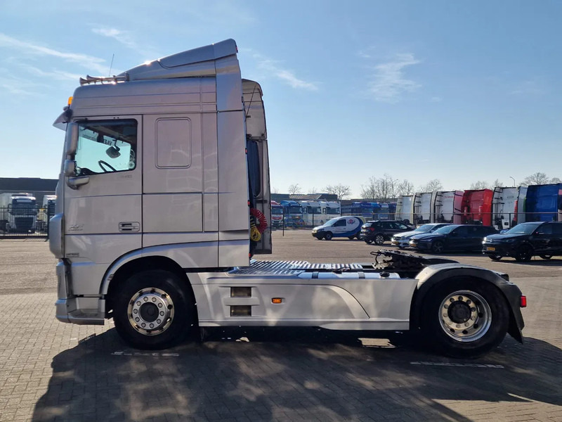 DAF XF 440 SpaceCab 4x2 - Full spoiler - Alloy wheels - Air horn - Light bar - Tractor: foto 4 DAF XF 440 SpaceCab 4x2 - Full spoiler - Alloy wheels - Air horn - Light bar - Tractor: foto 4