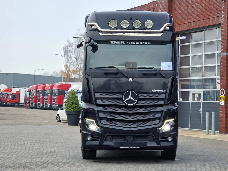 Mercedes-Benz Actros 2553 Gigaspace 6x2 - Retarder - Full air - 3.25 WB - Mirror cam - Tractor: foto 2 Mercedes-Benz Actros 2553 Gigaspace 6x2 - Retarder - Full air - 3.25 WB - Mirror cam - Tractor: foto 2