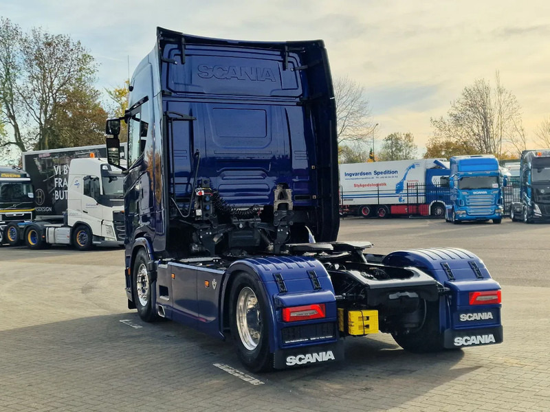 Scania 660S V8 NGS Highline 4x2 - Full spec - Retarder - Night Clima - Leather - Led - Full air - New Dashboard - Tractor: foto 5 Scania 660S V8 NGS Highline 4x2 - Full spec - Retarder - Night Clima - Leather - Led - Full air - New Dashboard - Tractor: foto 5