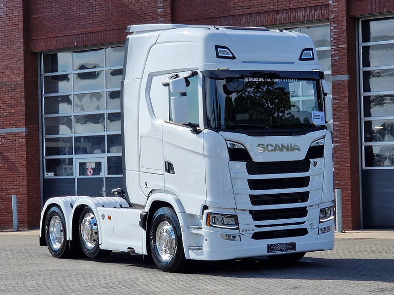 Scania 660S V8 NGS Highline 6x2/4 - New - Old dashboard - Full spec - Retarder - Night clima - Led - Leather - Navi - Tractor: foto 1 Scania 660S V8 NGS Highline 6x2/4 - New - Old dashboard - Full spec - Retarder - Night clima - Led - Leather - Navi - Tractor: foto 1