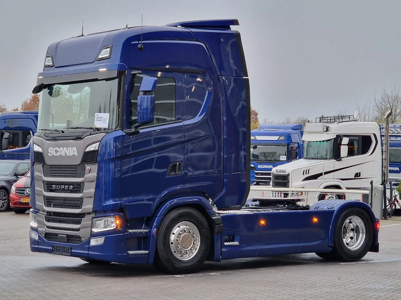 Scania S560 Highline 4x2 - Full spec - Retader - Night clima - Full air - Facelift - 2x tank - Tractor: foto 3 Scania S560 Highline 4x2 - Full spec - Retader - Night clima - Full air - Facelift - 2x tank - Tractor: foto 3