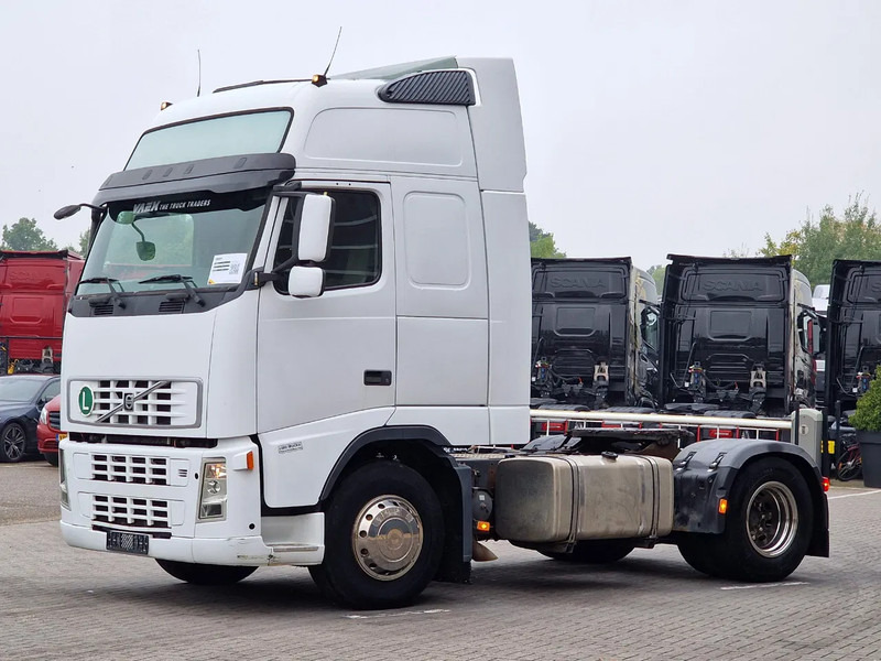 Volvo FH 13.440 Globetrotter XL 4x2 - Manual gearbox - Euro 5 - Low KM - Tractor: foto 3 Volvo FH 13.440 Globetrotter XL 4x2 - Manual gearbox - Euro 5 - Low KM - Tractor: foto 3