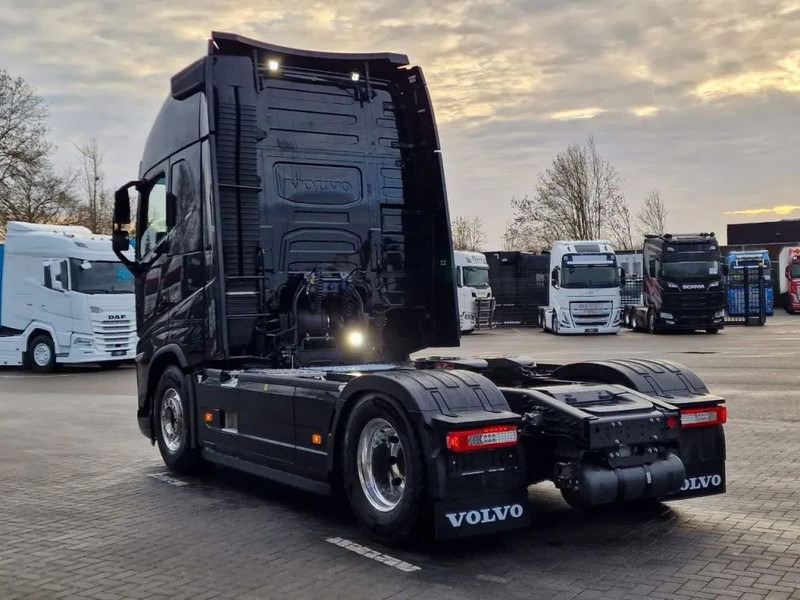 Volvo FH 13.500 Globetrotter XL 4x2 - NEW - Full spec - I parkcool - Full air - - Tractor: foto 4 Volvo FH 13.500 Globetrotter XL 4x2 - NEW - Full spec - I parkcool - Full air - - Tractor: foto 4
