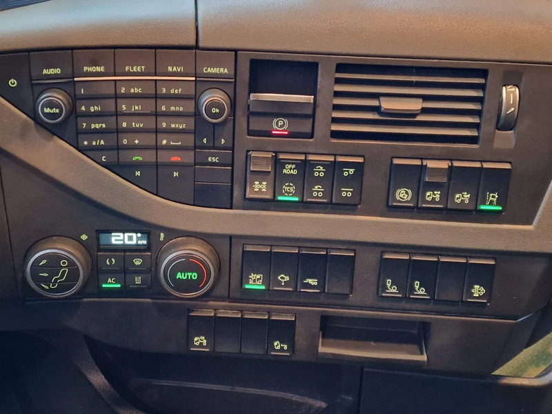 Tractor Volvo FH 16.750 Globetrotter 6x4 - Lift axle - HUB reduction - PTO/Hydraulic - 3.40 WB: foto 10 Tractor Volvo FH 16.750 Globetrotter 6x4 - Lift axle - HUB reduction - PTO/Hydraulic - 3.40 WB: foto 10