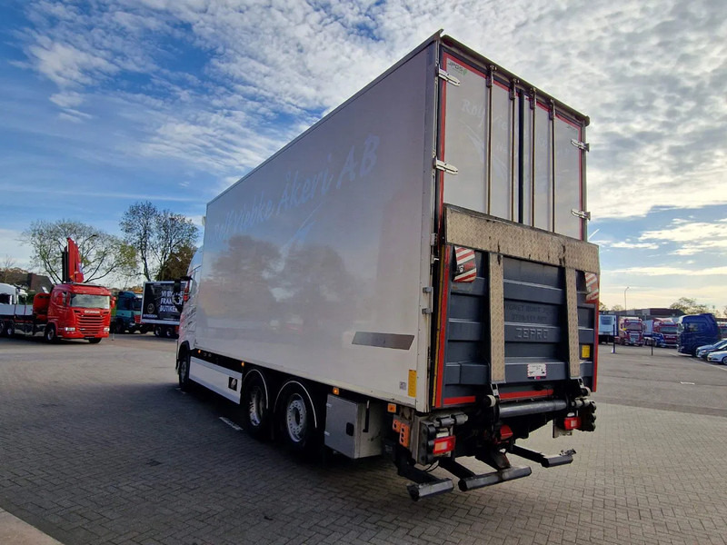 Volvo FH 13.460 Globetrotter 6x2 - Carrier Frigo Supra 850 Nordic - Loadlift - Full air - LNG - Camião isotérmico: foto 5 Volvo FH 13.460 Globetrotter 6x2 - Carrier Frigo Supra 850 Nordic - Loadlift - Full air - LNG - Camião isotérmico: foto 5