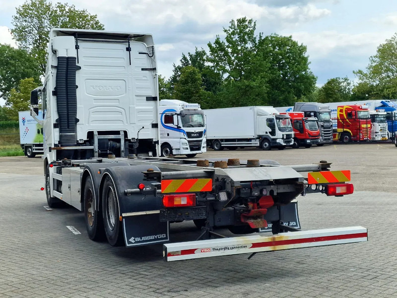 Volvo FH 13.500 Globetrotter XL 6x2 - BDF - Retarder - I parkcool - Full air - 4.90 WB - Camião transportador de contêineres/ Caixa móvel: foto 5 Volvo FH 13.500 Globetrotter XL 6x2 - BDF - Retarder - I parkcool - Full air - 4.90 WB - Camião transportador de contêineres/ Caixa móvel: foto 5