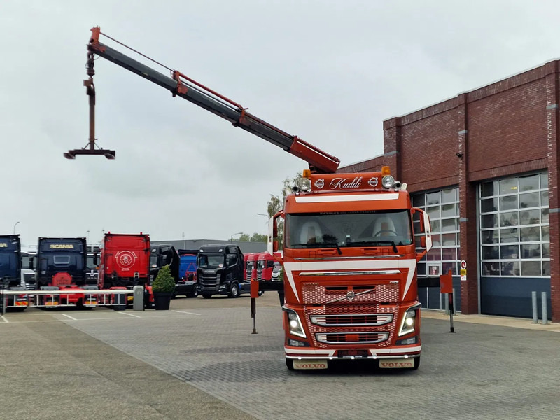Volvo FH 16.750 8x2*6 - Palfinger PK15002 Crane/Grua - Show truck + Trailer - - Camião grua: foto 2 Volvo FH 16.750 8x2*6 - Palfinger PK15002 Crane/Grua - Show truck + Trailer - - Camião grua: foto 2