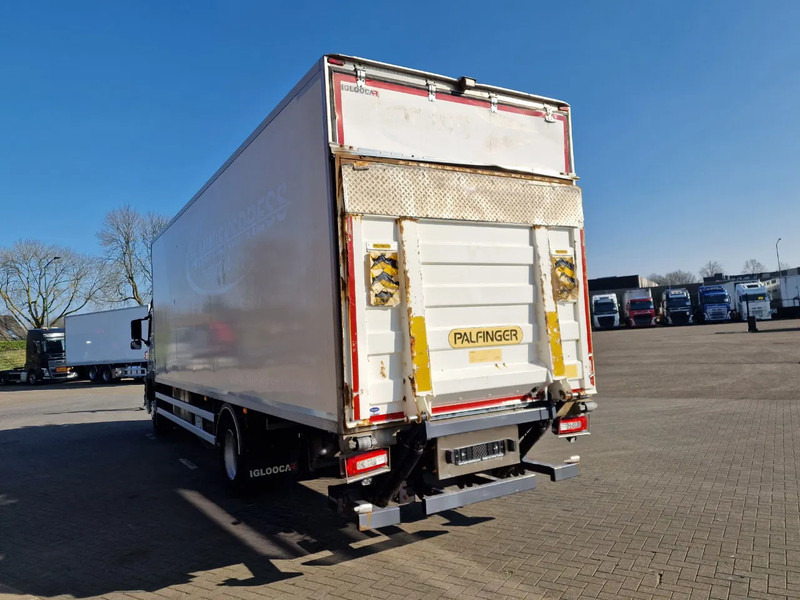 Volvo FM 330 4x2 - Carrier MT 18 Frigo - Loadlift - Full air - Sleepercab - Camião frigorífico: foto 5 Volvo FM 330 4x2 - Carrier MT 18 Frigo - Loadlift - Full air - Sleepercab - Camião frigorífico: foto 5