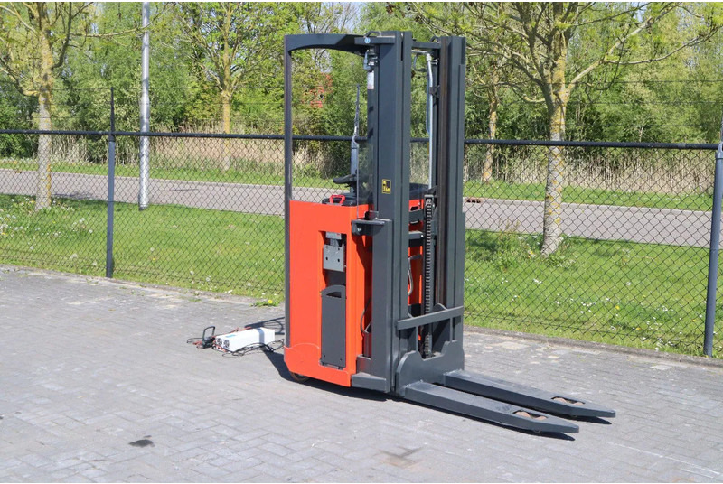 Actil L 1350 | TRIPLEX | SIDESHIFT - Empilhador retráctil: foto 5 Actil L 1350 | TRIPLEX | SIDESHIFT - Empilhador retráctil: foto 5