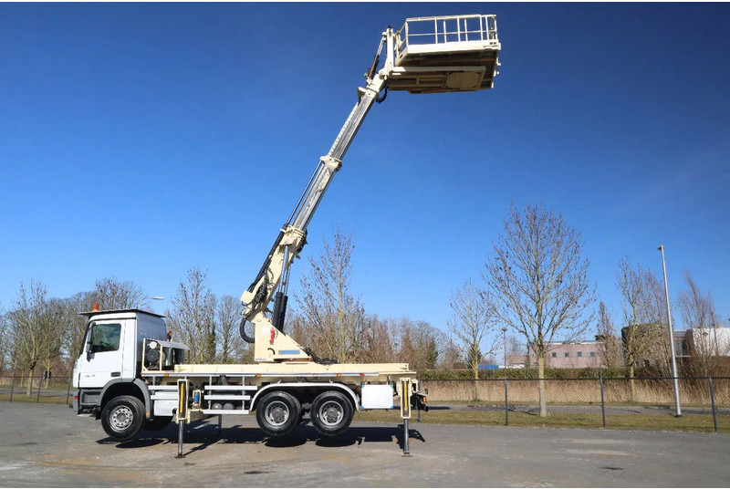 Mercedes-Benz Actros 2636 6X4 | TUNNEL PLATFORM | REMOTE DRIVING - Camião: foto 3 Mercedes-Benz Actros 2636 6X4 | TUNNEL PLATFORM | REMOTE DRIVING - Camião: foto 3