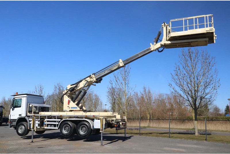 Mercedes-Benz Actros 2636 6X4 | TUNNEL PLATFORM | REMOTE DRIVING - Camião: foto 2 Mercedes-Benz Actros 2636 6X4 | TUNNEL PLATFORM | REMOTE DRIVING - Camião: foto 2