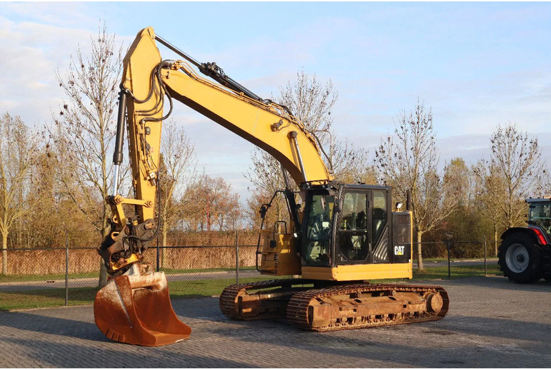 Caterpillar 325 F LCR | ROTOTILT | BUCKET | GPS PREPARED - Escavadora de rastos: foto 2 Caterpillar 325 F LCR | ROTOTILT | BUCKET | GPS PREPARED - Escavadora de rastos: foto 2