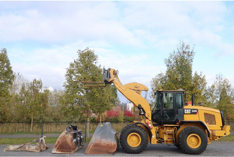 Caterpillar 938 M | 2X BUCKET | JIB | FORKS | BSS | GOOD CONDITION - Pá carregadora de rodas: foto 1 Caterpillar 938 M | 2X BUCKET | JIB | FORKS | BSS | GOOD CONDITION - Pá carregadora de rodas: foto 1