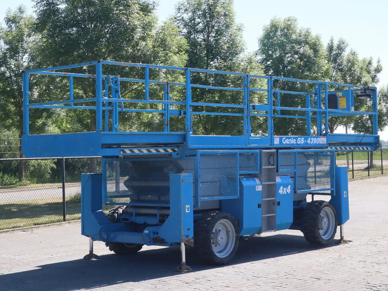 Genie GS-4390 RT | 15 METER | 680 KG - Plataforma de Tijera/ Plataforma de tesoura: foto 5 Genie GS-4390 RT | 15 METER | 680 KG - Plataforma de Tijera/ Plataforma de tesoura: foto 5