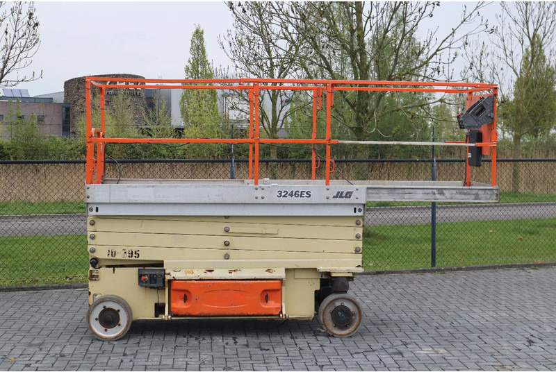 JLG 3246 ES | 12 METER | 320 KG - Plataforma de Tijera/ Plataforma de tesoura: foto 4 JLG 3246 ES | 12 METER | 320 KG - Plataforma de Tijera/ Plataforma de tesoura: foto 4