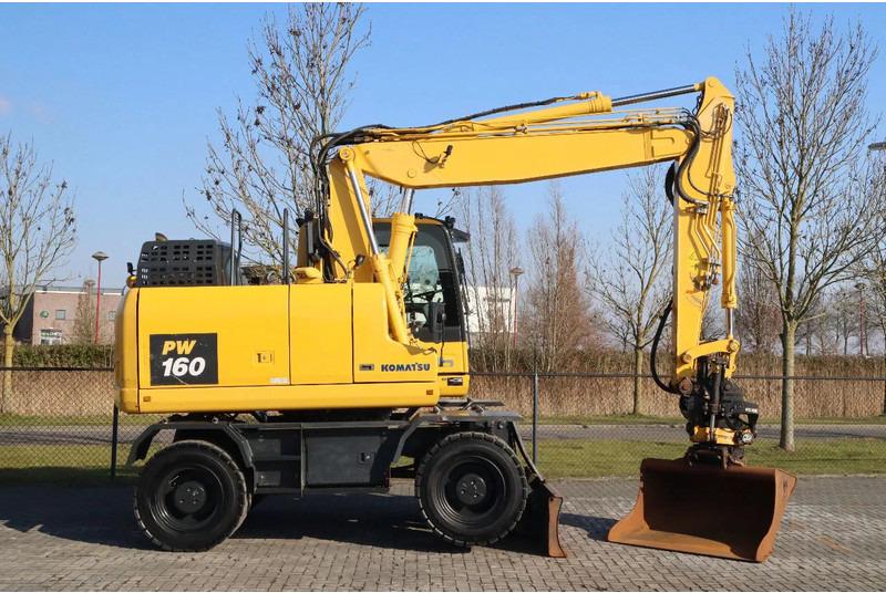 Komatsu PW160-11 | ENGCON TILTROTATOR | BUCKET | TRAILER HYDR. - Escavadeira de rodas: foto 4 Komatsu PW160-11 | ENGCON TILTROTATOR | BUCKET | TRAILER HYDR. - Escavadeira de rodas: foto 4