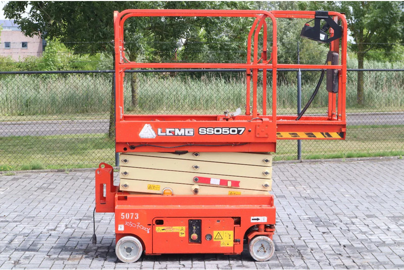 LGMG AS0507 | 6.3 METER | 230 KG | GS-1330 | ES1330 - Plataforma de Tijera/ Plataforma de tesoura: foto 4 LGMG AS0507 | 6.3 METER | 230 KG | GS-1330 | ES1330 - Plataforma de Tijera/ Plataforma de tesoura: foto 4