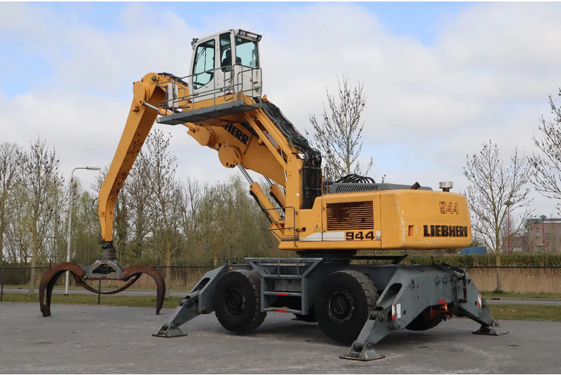 Liebherr A944 C HD | LOG GRAPPLE | HOLZGREIFER | TIMBER - Escavadeira de rodas: foto 3 Liebherr A944 C HD | LOG GRAPPLE | HOLZGREIFER | TIMBER - Escavadeira de rodas: foto 3