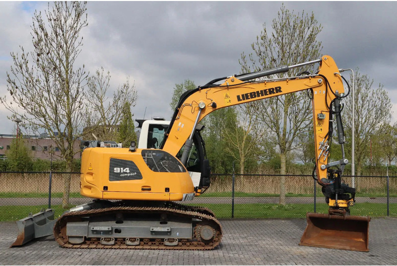 Liebherr R914 COMPACT S | ROTOTILT | 3X BUCKET | DOZERBLADE - Escavadora de rastos: foto 4 Liebherr R914 COMPACT S | ROTOTILT | 3X BUCKET | DOZERBLADE - Escavadora de rastos: foto 4