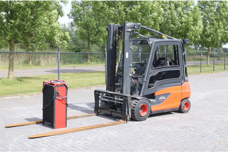 Linde E35 L-01 | DUPLEX | SIDESHIFT | POSITIONERS | LOW HOURS - Empilhador elétrico: foto 2 Linde E35 L-01 | DUPLEX | SIDESHIFT | POSITIONERS | LOW HOURS - Empilhador elétrico: foto 2