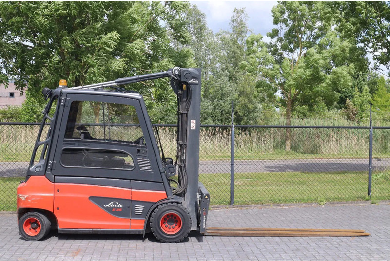 Linde E35 L-01 | DUPLEX | SIDESHIFT | POSITIONERS | LOW HOURS - Empilhador elétrico: foto 4 Linde E35 L-01 | DUPLEX | SIDESHIFT | POSITIONERS | LOW HOURS - Empilhador elétrico: foto 4