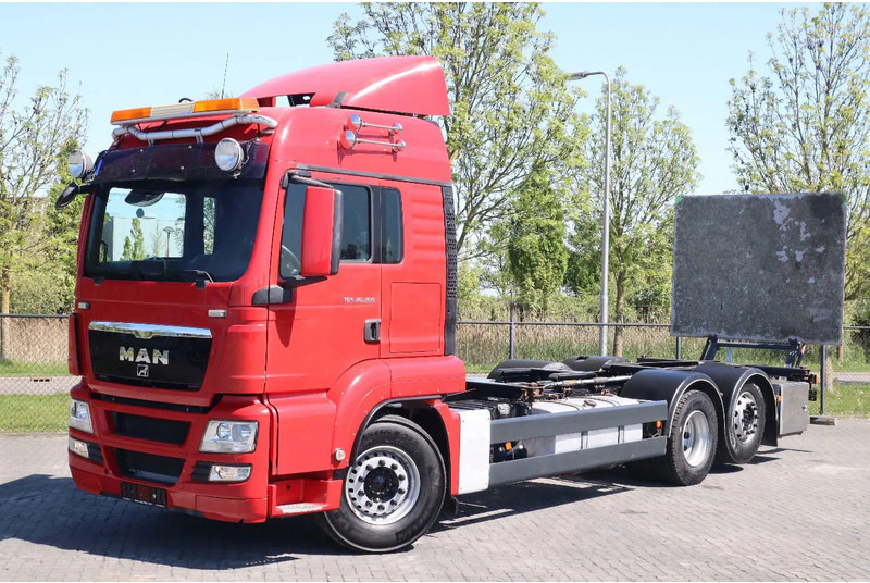 MAN TGS 26.360 | 6X2 | BDF | ONLY 80.000 KM! | EURO 5 - Camião chassi: foto 1 MAN TGS 26.360 | 6X2 | BDF | ONLY 80.000 KM! | EURO 5 - Camião chassi: foto 1