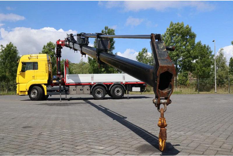 MAN TGS 26.500 | 6X2*4 | HMF 2820 K6 | KRAN / CRANE - Camião grua: foto 2 MAN TGS 26.500 | 6X2*4 | HMF 2820 K6 | KRAN / CRANE - Camião grua: foto 2