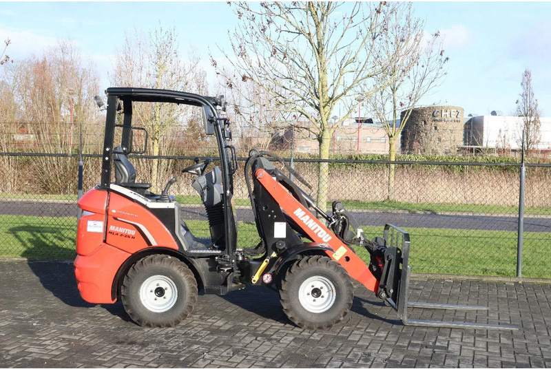 Manitou MLA 2-25 H | FORKS | QUICK COUPLER | NEW UNUSED - Pá carregadora de rodas: foto 4 Manitou MLA 2-25 H | FORKS | QUICK COUPLER | NEW UNUSED - Pá carregadora de rodas: foto 4