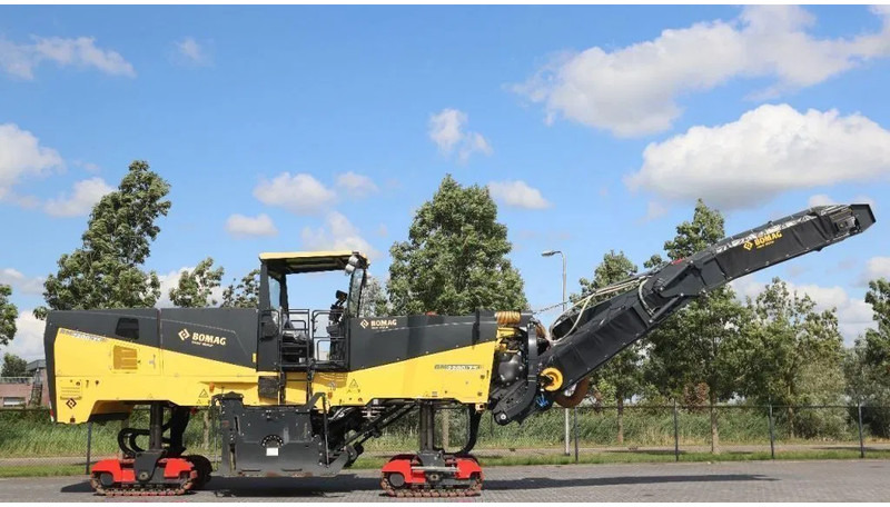 Bomag BM 2200/75 | COLD PLANER | NEW CONDITION! - Máquina de construção: foto 4 Bomag BM 2200/75 | COLD PLANER | NEW CONDITION! - Máquina de construção: foto 4