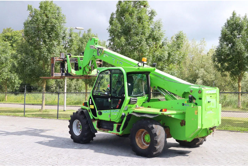 Merlo P72.10 | HYDR FORKS | 7.2 TON | 10 METER - Empilhador telescópico: foto 3 Merlo P72.10 | HYDR FORKS | 7.2 TON | 10 METER - Empilhador telescópico: foto 3