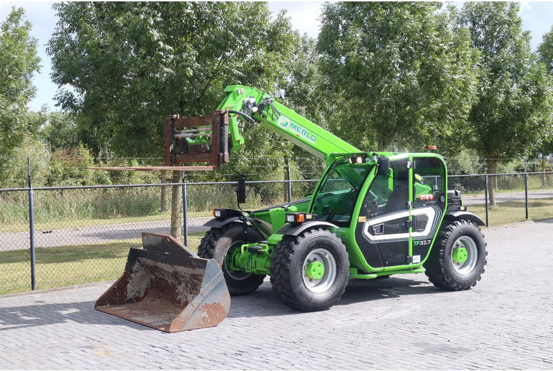 Merlo TF33.7-115LC TURBOFARMER | 40KM/H | BSS | FORKS | BUCKET - Empilhador telescópico: foto 2 Merlo TF33.7-115LC TURBOFARMER | 40KM/H | BSS | FORKS | BUCKET - Empilhador telescópico: foto 2
