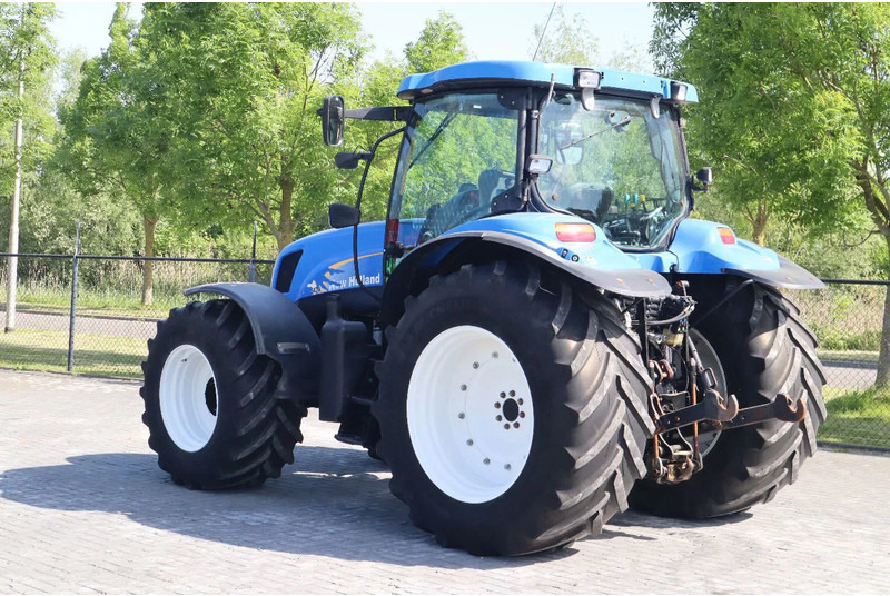New Holland TS135A | 40 KM/H | 4X4 | SUPERSTEER - Trator: foto 3 New Holland TS135A | 40 KM/H | 4X4 | SUPERSTEER - Trator: foto 3