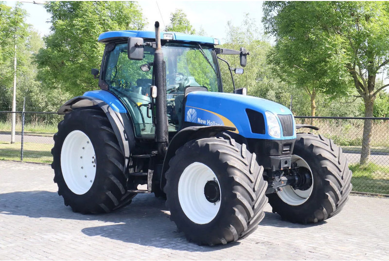 New Holland TS135A | 40 KM/H | 4X4 | SUPERSTEER - Trator: foto 5 New Holland TS135A | 40 KM/H | 4X4 | SUPERSTEER - Trator: foto 5