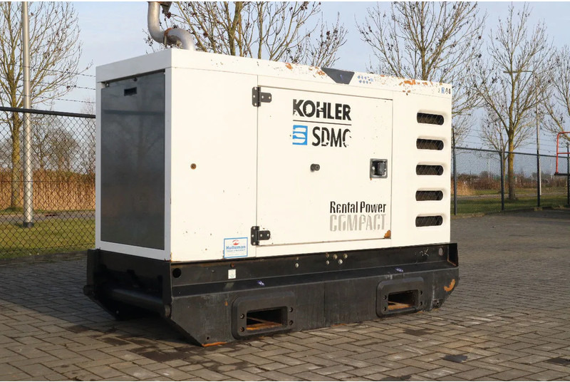 SDMO R44C3 | 44 KVA | GOOD WORKING - Gerador elétrico: foto 3 SDMO R44C3 | 44 KVA | GOOD WORKING - Gerador elétrico: foto 3