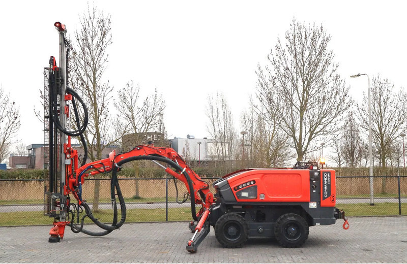 Sandvik 2 PIECES COMMANDO DC 300 RI S5 | ONLY 470 DRILLING HOURS - Máquina de perfuração: foto 1 Sandvik 2 PIECES COMMANDO DC 300 RI S5 | ONLY 470 DRILLING HOURS - Máquina de perfuração: foto 1