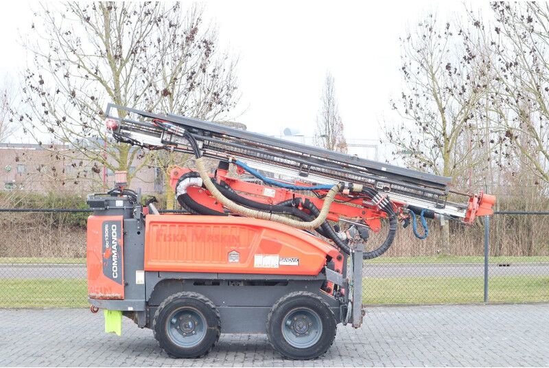 Sandvik COMMANDO DC130 Ri | SURFACE DRILLING RIG | REMOTE - Máquina de perfuração: foto 4 Sandvik COMMANDO DC130 Ri | SURFACE DRILLING RIG | REMOTE - Máquina de perfuração: foto 4