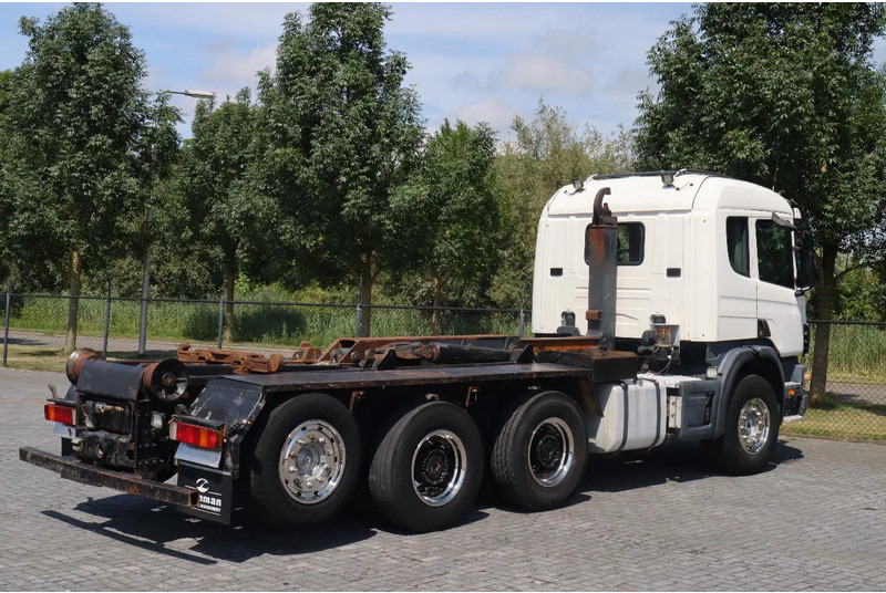 Scania P124-420 | 8X4 | HOOKLIFT | MANUAL | BIG AXLES | EURO 3 - Camião polibenne: foto 5 Scania P124-420 | 8X4 | HOOKLIFT | MANUAL | BIG AXLES | EURO 3 - Camião polibenne: foto 5