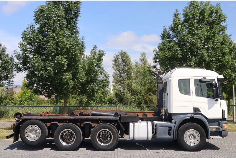 Scania P124-420 | 8X4 | HOOKLIFT | MANUAL | BIG AXLES | EURO 3 - Camião polibenne: foto 4 Scania P124-420 | 8X4 | HOOKLIFT | MANUAL | BIG AXLES | EURO 3 - Camião polibenne: foto 4