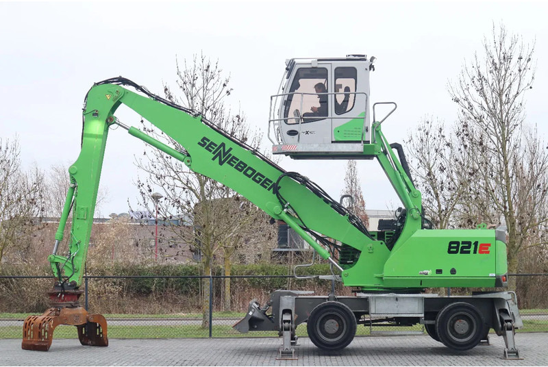 Sennebogen 821E | 821 E | SORTING GRAB | DOZERBLADE | GREAT CONDITION - Manipulador de material: foto 1 Sennebogen 821E | 821 E | SORTING GRAB | DOZERBLADE | GREAT CONDITION - Manipulador de material: foto 1