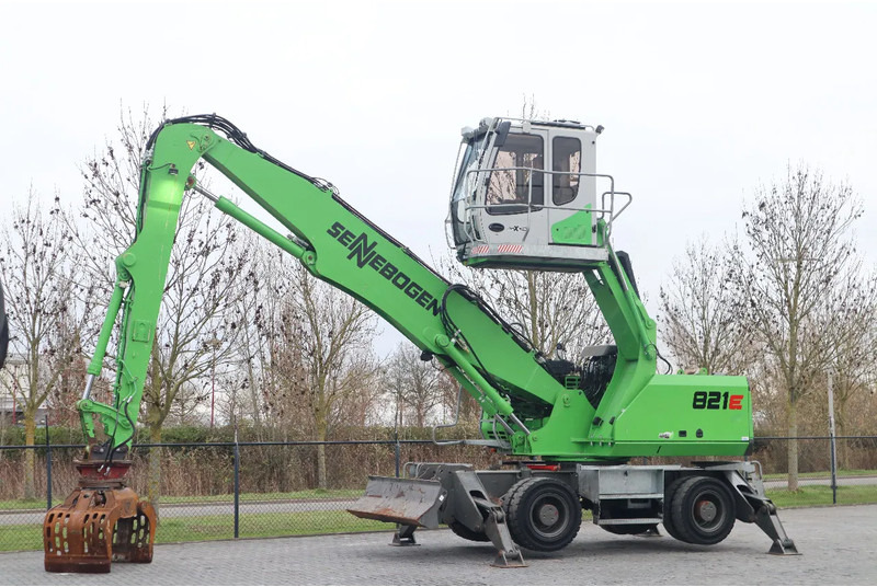 Sennebogen 821E | 821 E | SORTING GRAB | DOZERBLADE | GREAT CONDITION - Manipulador de material: foto 2 Sennebogen 821E | 821 E | SORTING GRAB | DOZERBLADE | GREAT CONDITION - Manipulador de material: foto 2