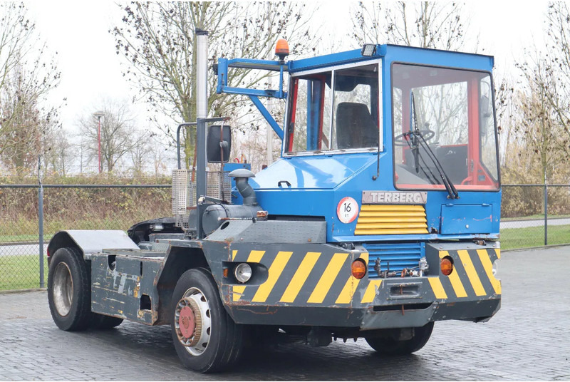 Terberg RT 20 | 4X4 | TERMINAL TRACTOR | DUTCH REG. - Tractor de terminal: foto 5 Terberg RT 20 | 4X4 | TERMINAL TRACTOR | DUTCH REG. - Tractor de terminal: foto 5