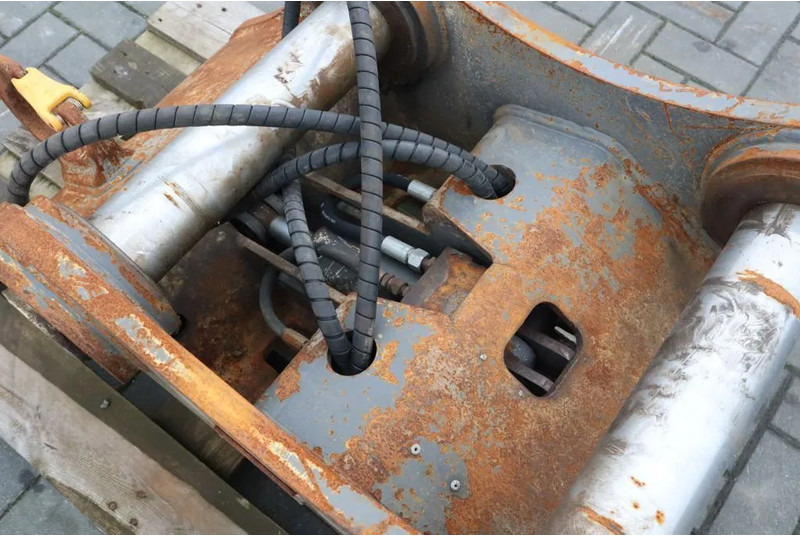 Volvo EC360 | SCHNELLWECHSLER | QUICK COUPLER - Acoplamento rápido: foto 5 Volvo EC360 | SCHNELLWECHSLER | QUICK COUPLER - Acoplamento rápido: foto 5