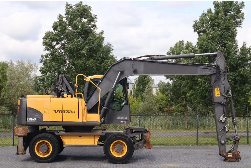 Volvo EW160 C | QUICK COUPLER | ELEVATING CABIN | UMSCHLAG - Escavadeira de rodas: foto 4 Volvo EW160 C | QUICK COUPLER | ELEVATING CABIN | UMSCHLAG - Escavadeira de rodas: foto 4