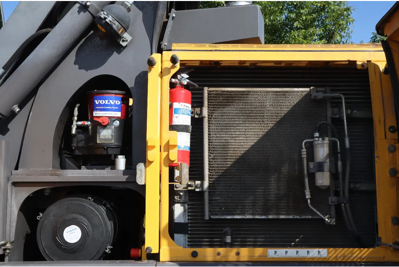 Manipulador de material Volvo EW160C | EW 160 C | LIFT CAB | DOZERBLADE | QUICK COUPLER: foto 15 Manipulador de material Volvo EW160C | EW 160 C | LIFT CAB | DOZERBLADE | QUICK COUPLER: foto 15