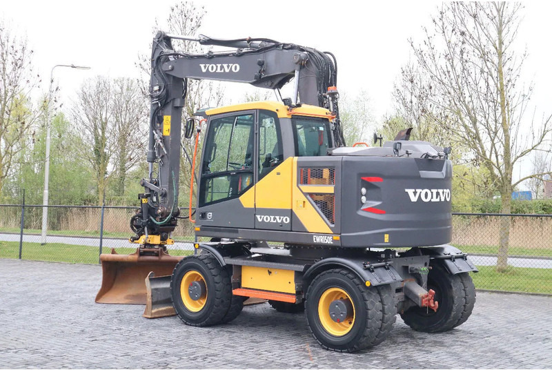 Volvo EWR 150 E | ROTOTILT | BUCKET | TRAILER HYDR - Escavadeira de rodas: foto 3 Volvo EWR 150 E | ROTOTILT | BUCKET | TRAILER HYDR - Escavadeira de rodas: foto 3