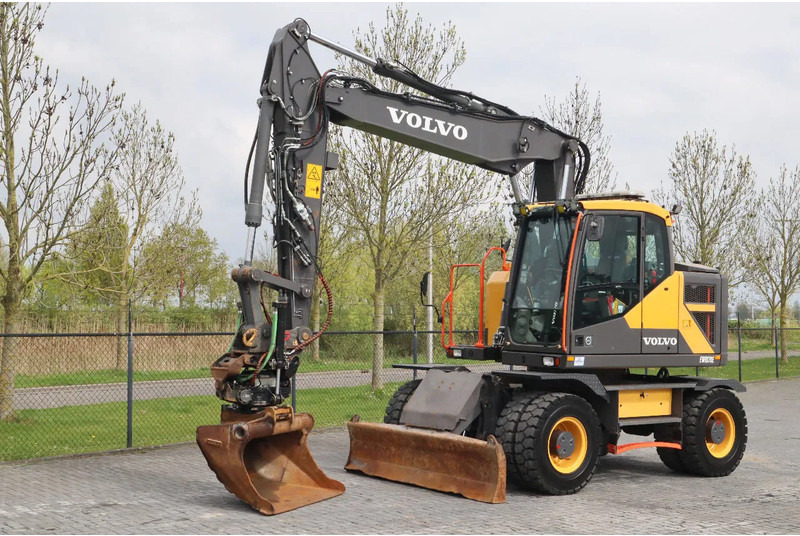 Volvo EWR 170 E | ROTOTILT | BUCKET | DOZERBLADE | TRAILER HYDR - Escavadeira de rodas: foto 2 Volvo EWR 170 E | ROTOTILT | BUCKET | DOZERBLADE | TRAILER HYDR - Escavadeira de rodas: foto 2