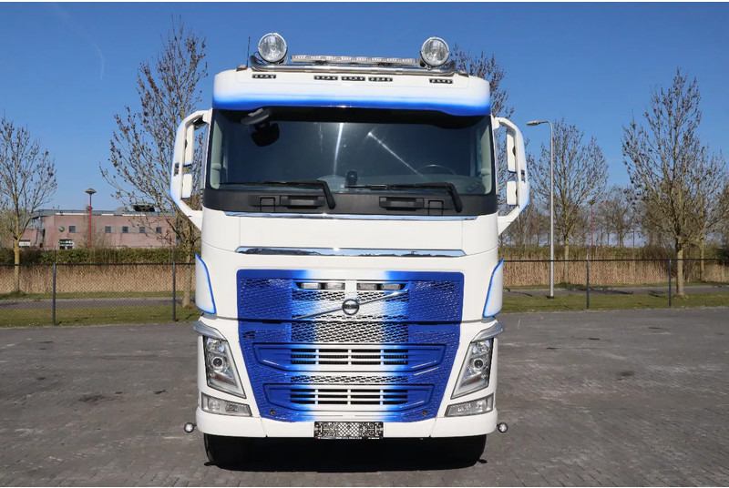 Volvo FH 540 | 8X4 | TANDEMLIFT | RETARDER | BIG AXLES | EURO 6 - Camião basculante: foto 2 Volvo FH 540 | 8X4 | TANDEMLIFT | RETARDER | BIG AXLES | EURO 6 - Camião basculante: foto 2