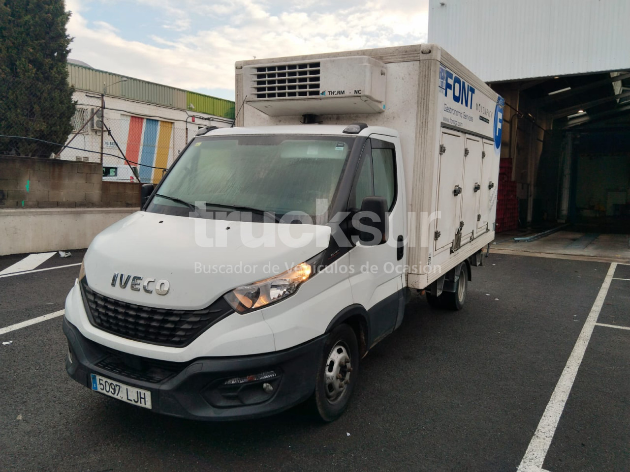 IVECO DAILY 35C16 FRC-X THK - Carrinha de contentor: foto 1 IVECO DAILY 35C16 FRC-X THK - Carrinha de contentor: foto 1